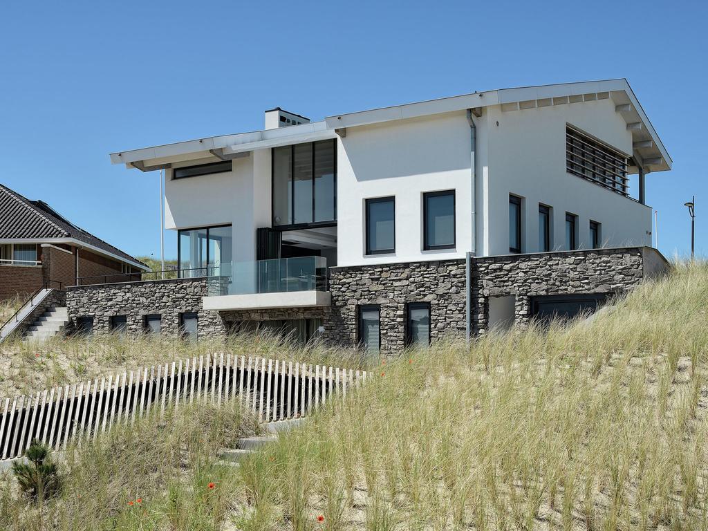 Family Villa In Unique Dune Location In Bergen Aan Zee Exteriör bild